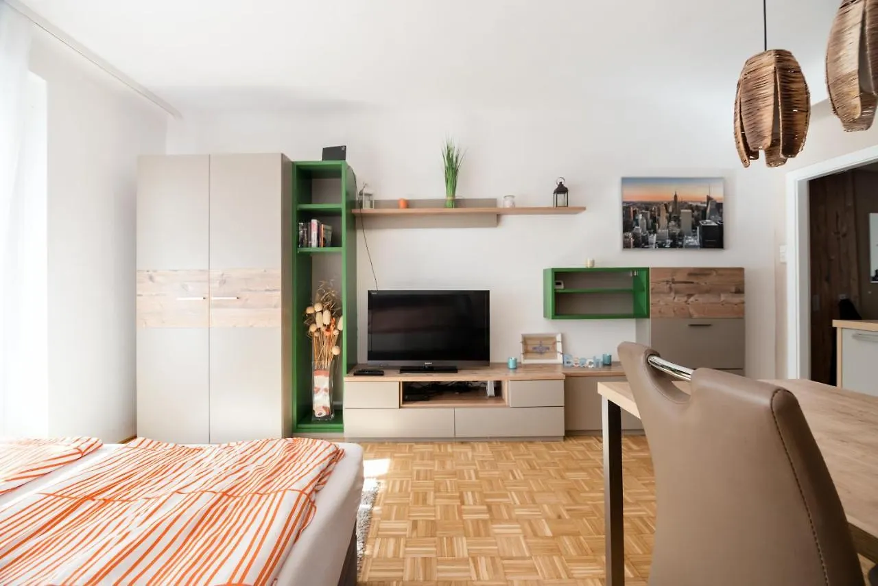 Cosy Apartment Near Vic Viena