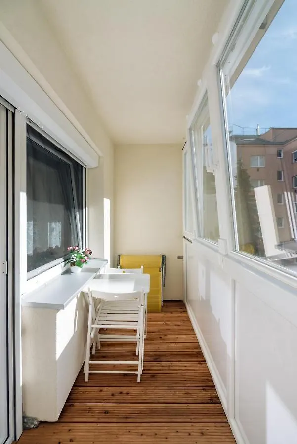Cosy Apartment Near Vic Viena