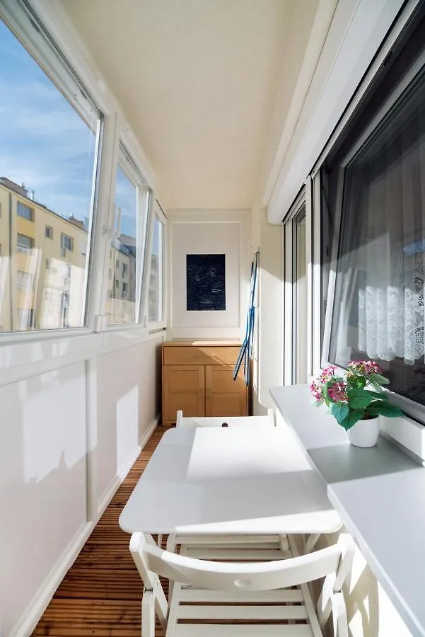 Cosy Apartment Near Vic Viena